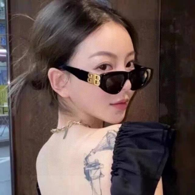 balenciaga Balenciaga Black Sunglasses Double B Street Shot Women's Summer Su