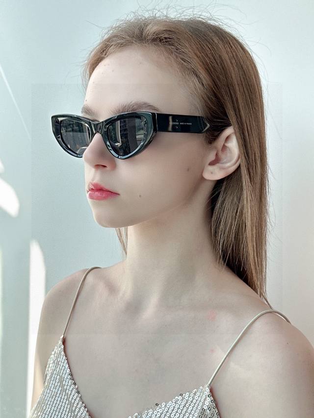 balenciaga Balenciaga 2025 New Cat-Eye Sunglasses Personalized Sunshade Men A