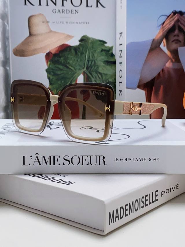 Hermes Hermes Women's Sunglasses Anti-Ultraviolet Round Face Large Frame Sunglas