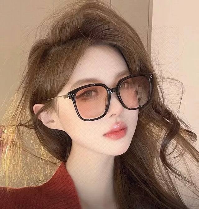 gucci 2025 Spring New Trend Hot Fashion Square Frame Polarized Sunglasses Hig