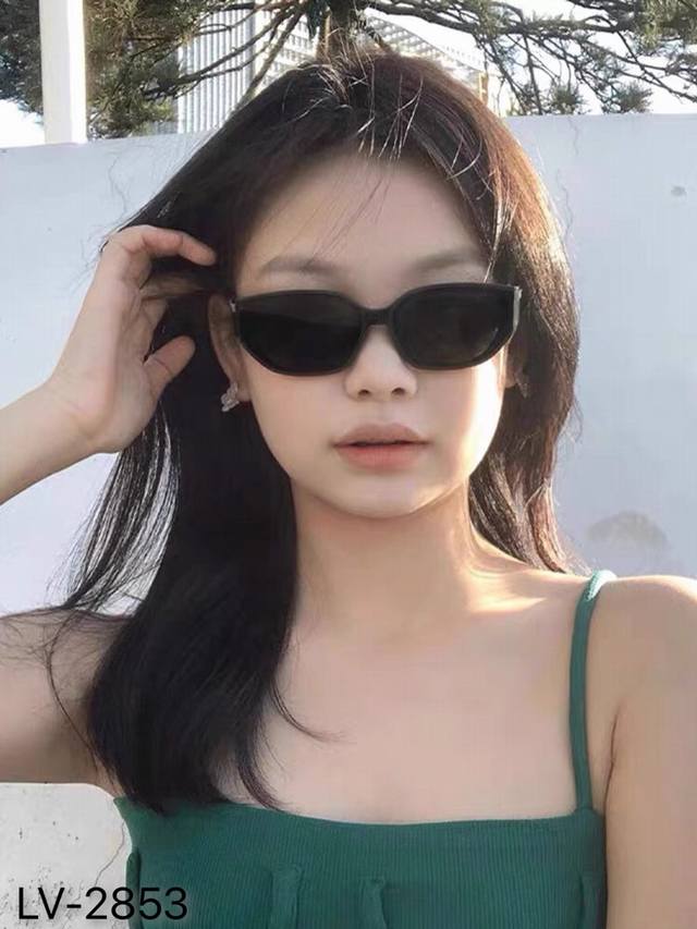 louis Vuitto*Cat-Eye Sunglasses For Women, High-End Small Frame, European And
