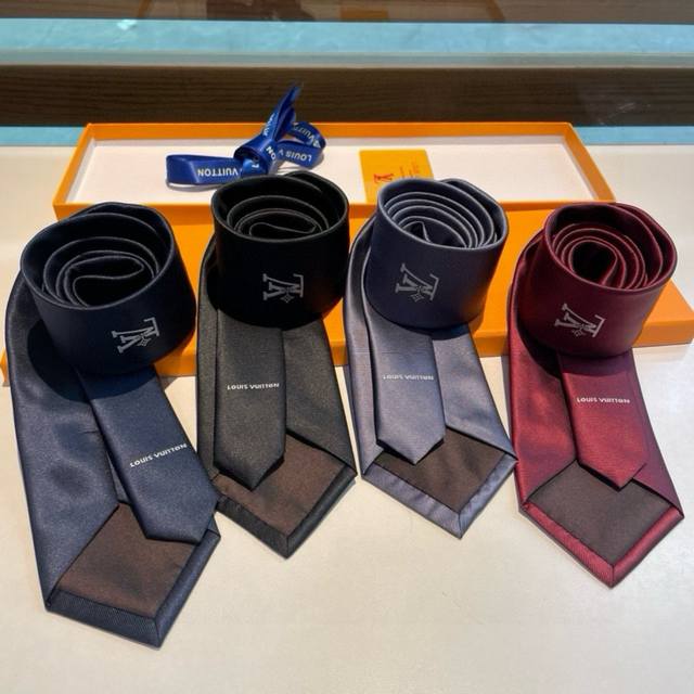 Men's Tie Series Is Rare And Ideal For Exquisite Craftsmanship And Fashionable E