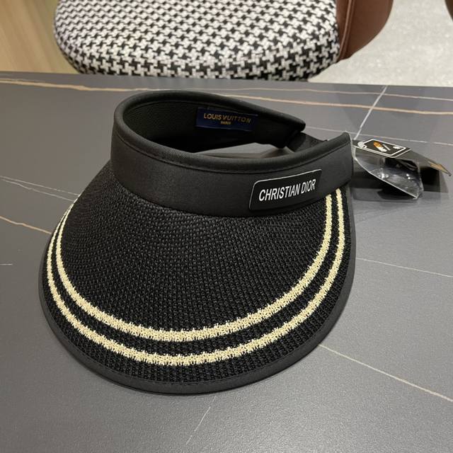 Dior's Latest Early Spring Hollow Hat Is A Must-Have Item For Summer. It Is A Co