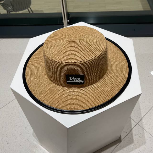 dior New Straw Flat-Top Sun Hat Basin Hat Beach Style Simple And Generous Ver
