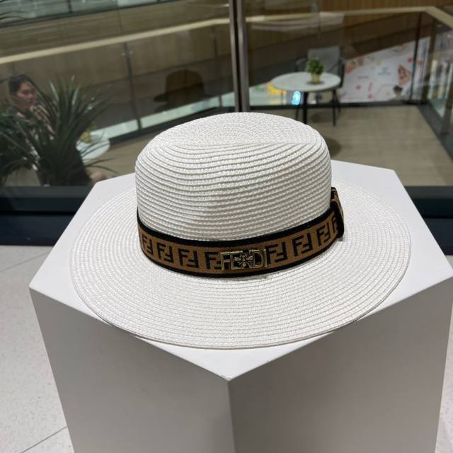 fd Fendi's New Straw Hat Made Of Raffia And Old Flower Ff Fabric, A Must-Have