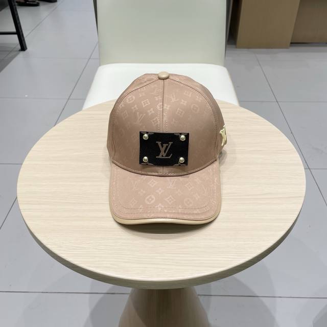 l V Louis Vuitton 2025 New Baseball Cap With Full Embroidery Logo Classic Sim