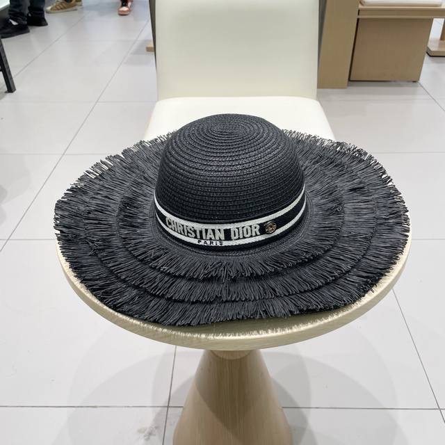 dior Dior New Basin Hat Tassel Lady Style Straw Hat Head Circumference 57Cm