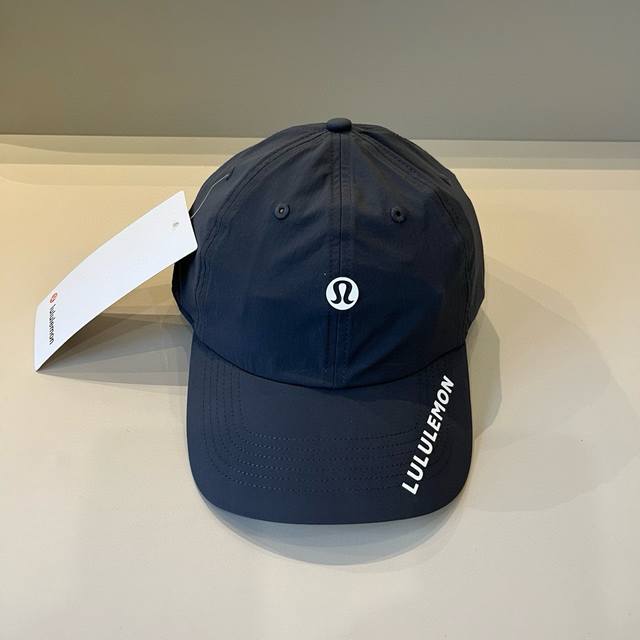 lululemon Baseball Cap Girls Who Love Fitness Must Have Heard Of Lulu~ Very S