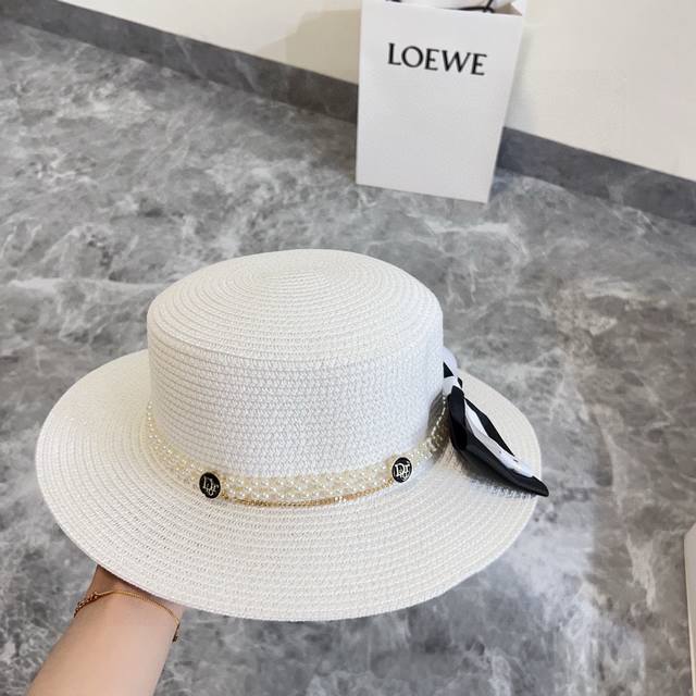 Comes With A Dust Bag. Dior's 2025 New Bow-Knot Flat-Top Hat. Straw Hat Is A Mus