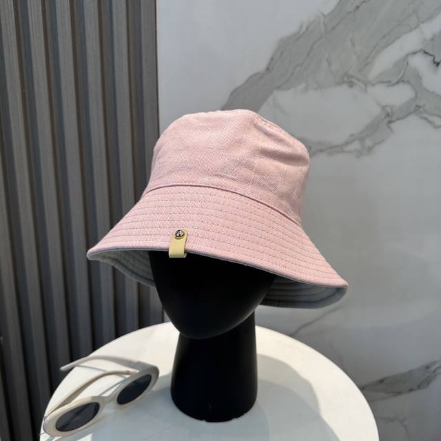 lv Louis Vuitton Official Website Synchronized High Version Of The New Denim
