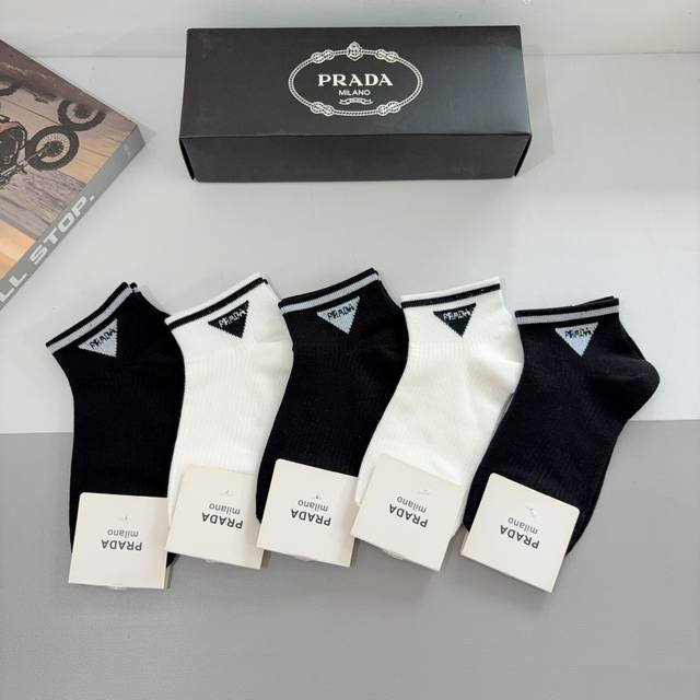 Comes With Packaging, 5 Pairs Per Box Prada's New Short Socks Are Made Of Pure C