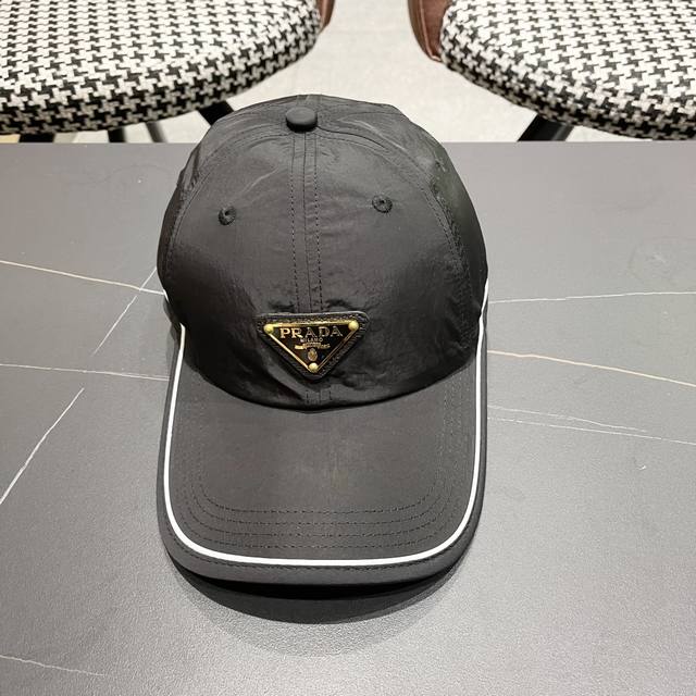 Prada Quick-Drying Baseball Cap Fashionable And Trendy High-End Workmanship Extr