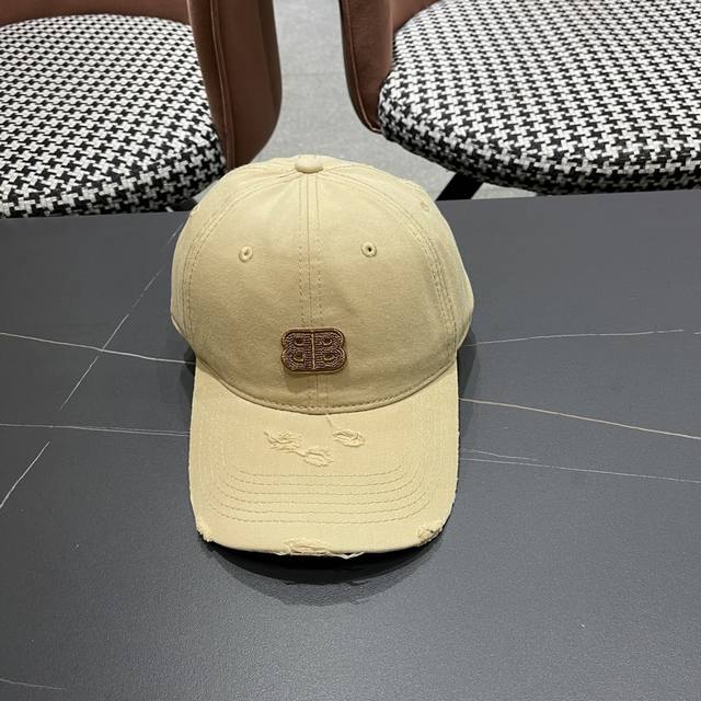 balenciaga Balenciaga 2025 New Hole Series Baseball Cap Very Cool Color Paris