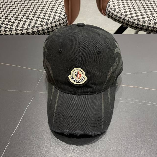 Moncler's Spring Baseball Cap Is Suitable For All Seasons. The Specially Adjuste