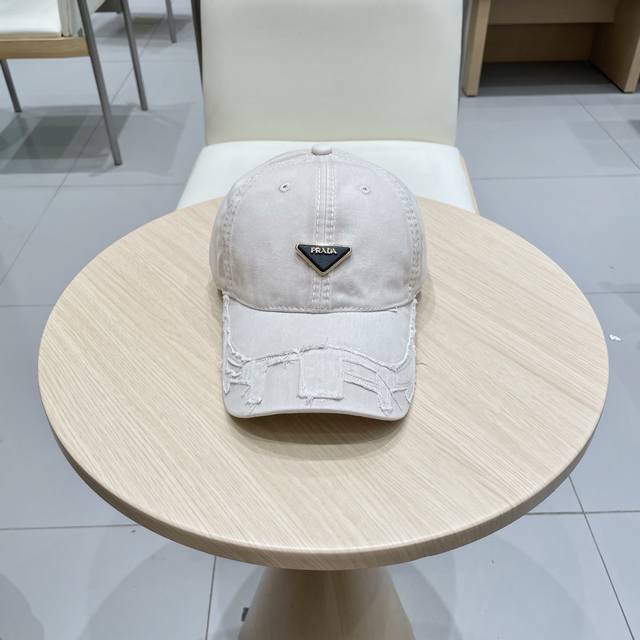 Prada 25 Spring And Summer New Big Brand Baseball Cap Makes Your Face Look Small