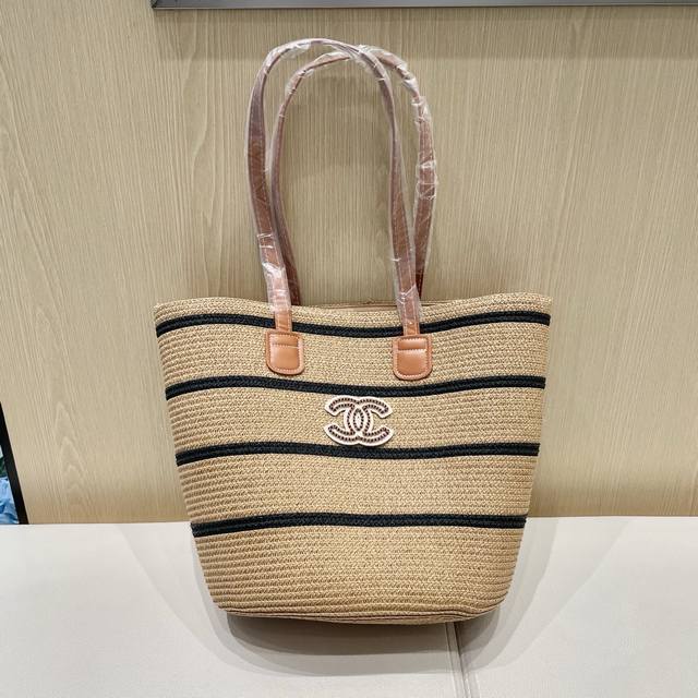 chanel Chanel Large Capacity Shoulder Bag Seaside Holiday Beach Bag Straw Bag