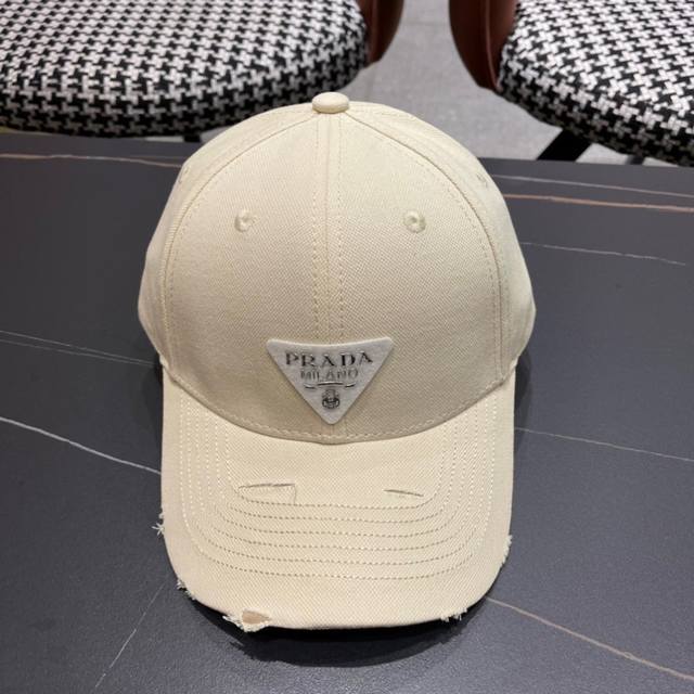 Prada New Baseball Cap Fashionable And Trendy High-End Workmanship Details See T