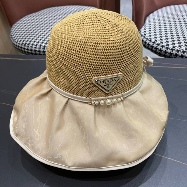 chanel Chanel's New Sunshade Fisherman Hat Is Simple And Elegant With A Great