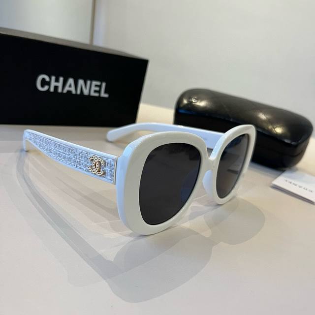 chanel Chanel's New Sunglasses Are Loved By All Fashion Celebrities