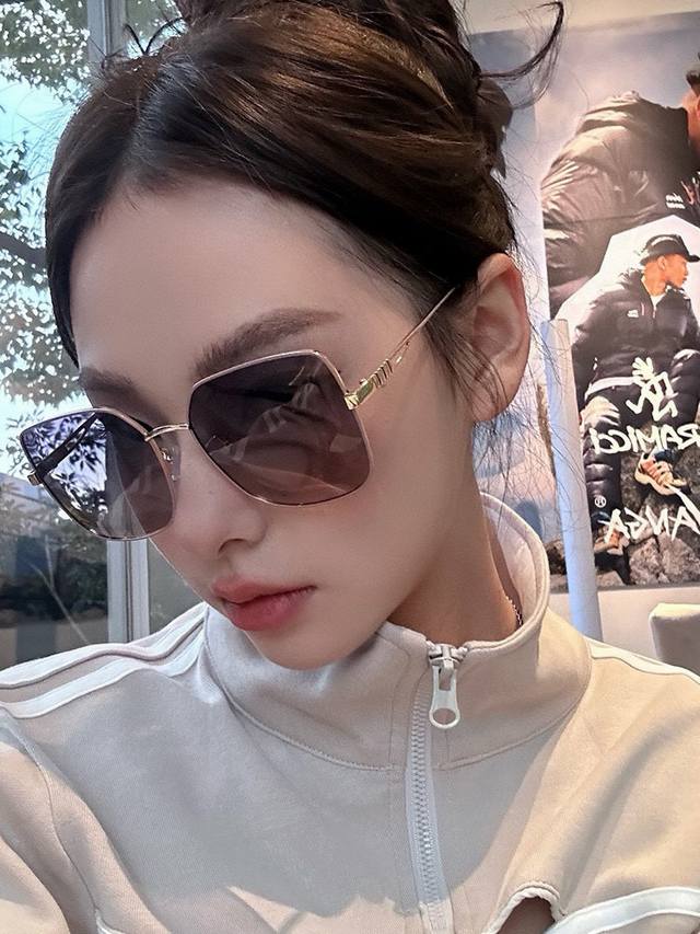 gucci 2025 Official New Style Many Celebrities' New Style Large Frame Polariz