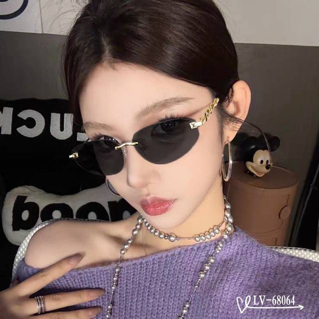 lv - Louis Vuitton . Polaroid Resin Polarized Lenses . Metal Frame, Lightweig