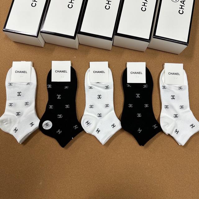 Chanel Chanel New Women's Socks, Five Pairs In A Box, Pure Cotton Material, Soft