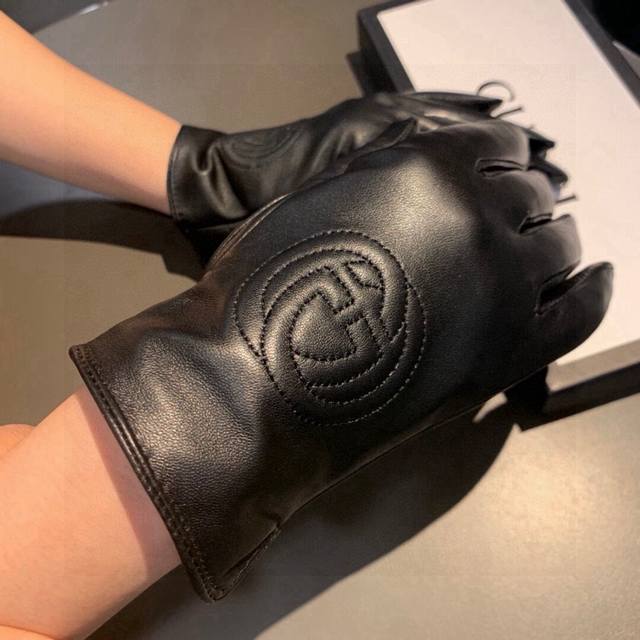 2025 New Gucci Embroidery Exclusive First Touch Screen Women's Gloves Gucci G