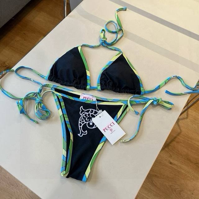 puccl New Two-Piece Bikini From The Counter. Suitable For A Variety Of Scenar