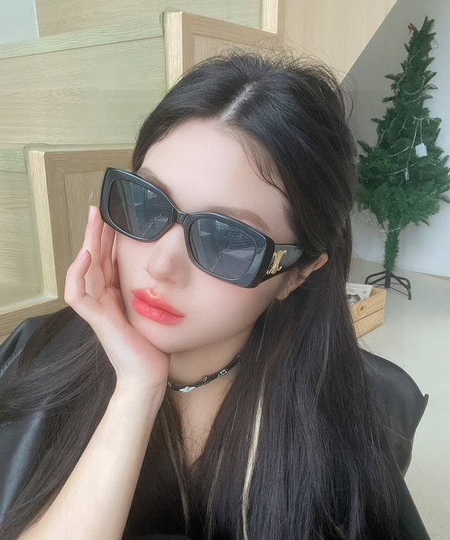celine 2025 New Catwalk Official Style Yang Mi Style All-Match Square Oversiz
