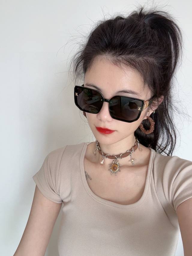 lv 2025 New Women's Square Frame Sunglasses Driving Sunglasses New Sunglasses