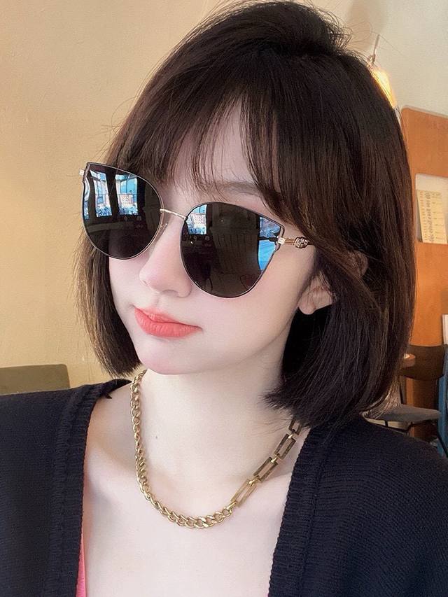 Burberry 2025 Spring New Trend Hot Fashion Round Frame Polarized Sunglasses High