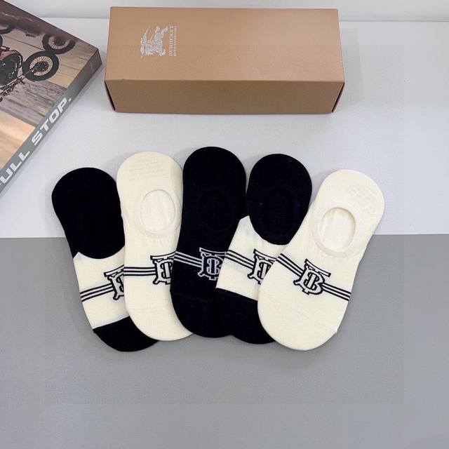 Comes With Packaging. 5 Pairs Of Burberry Boat Socks In A Box. Super Popular Sma