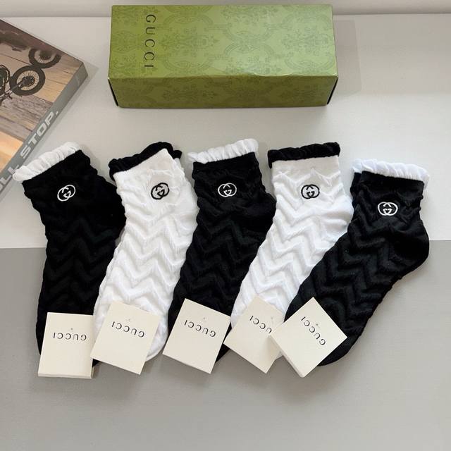Comes With Packaging. 5 Pairs In A Box. Gucci's Hottest Small Item. Ruffled Embr