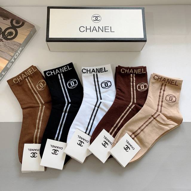 With Packaging 5 Pairs In A Box Chanel Chanel New High-End Socks Hot-Selling Let