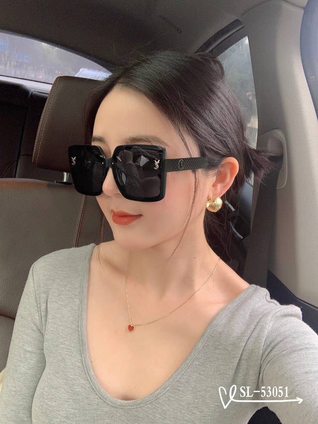 Ysl . Polaroid Resin High-Definition Lens . Tr90 Frame - Lightweight And Comfort