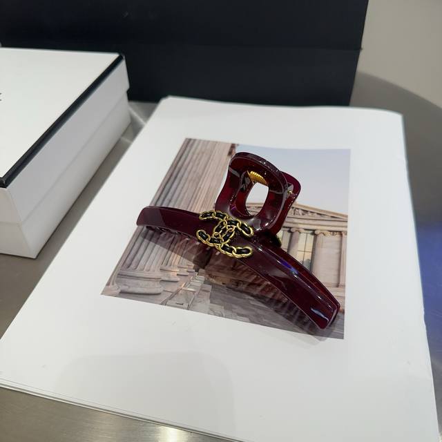 With Packaging Box Chanel Chanel's Latest Xiaoxiang Hit Cherry Color Clip Is Sup