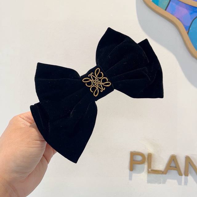 With Packaging Loewe's New Flocked Hairpin Classic Letter Big Bow Spring Clip Su