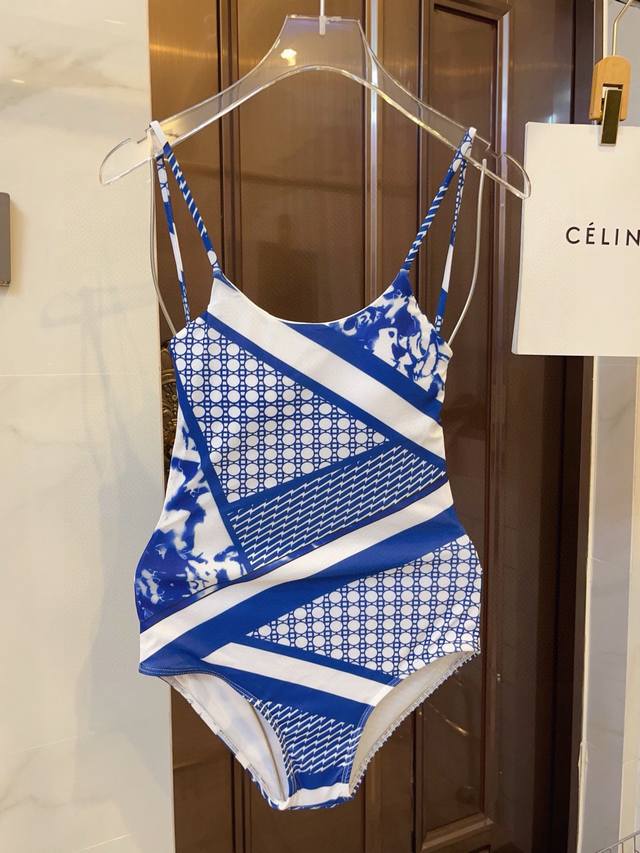 Special P Dior's New One-Piece Swimsuit Sling Swimsuit Is Suitable For A Variety
