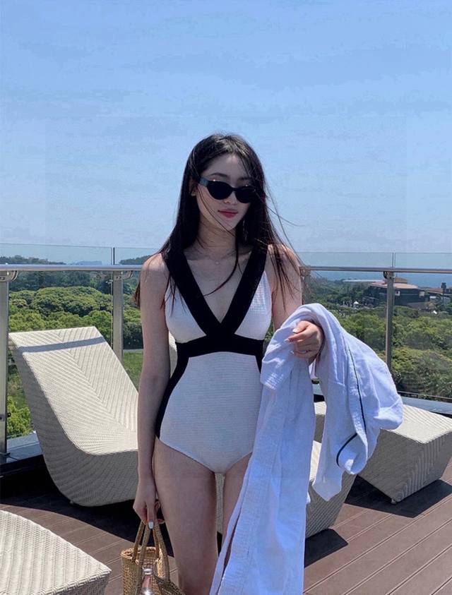 Special P Chanel Chanel Holiday Style Swimsuit V-Neck Advanced Customization Fas