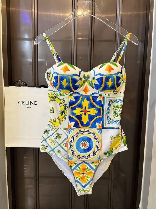 D&D New One-Piece Swimsuit Is Suitable For A Variety Of Scenarios. It Can Be Wo