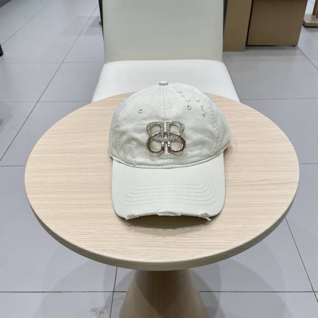 balenciaga Balenciaga 2025 New Logo Baseball Cap Very Cool Color Paris Pink M
