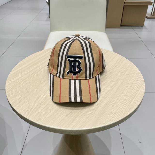 Burberry Unisex Logo Baseball Cap Burberry