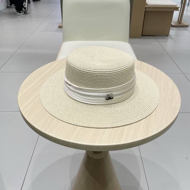 chanel Chanel New Straw Hat Lady Style Sun Hat Head Circumference 57Cm
