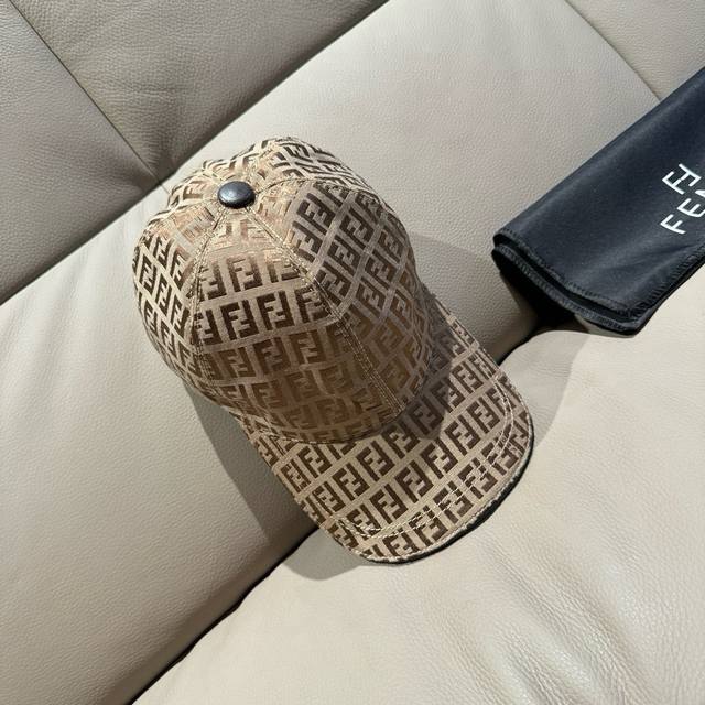 New Model Shipped With Box And Cloth Bag Fendi Fendi New Original Baseball Cap D