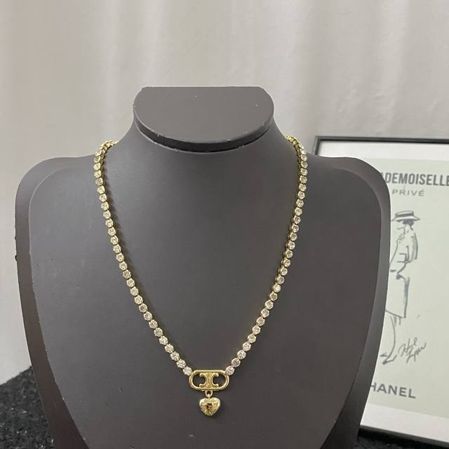 celine Necklace Hot-Selling Model Is On Sale Now Zp Celine Beautiful Crystal