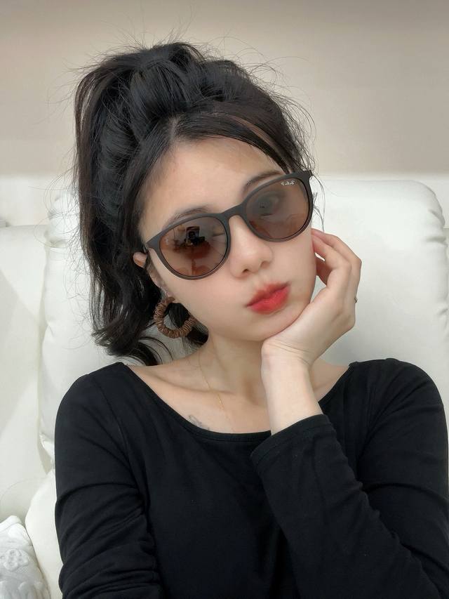 Official Synchronization Brand: Ray-Ban Classic Men's And Women's Glass Sunglass