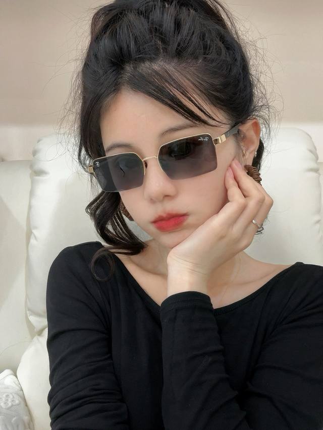 Official Synchronization Brand: Ray-Ban Classic Men's And Women's Glass Sunglass