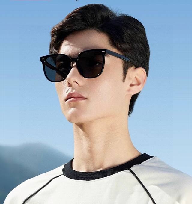 gucci 2025 Spring New Trend Hot Fashion Square Frame Polarized Sunglasses Hig