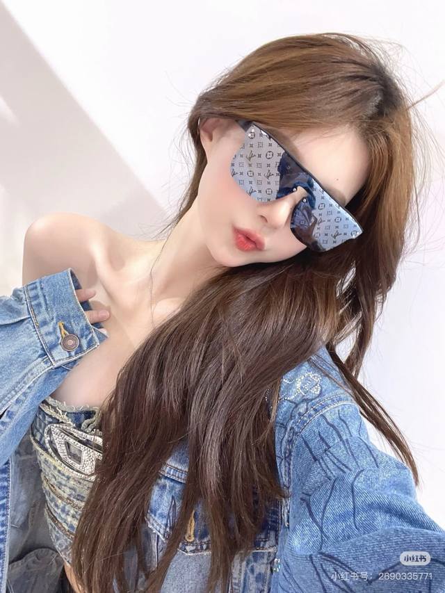 louis Vuitto* Street Shot Trendy Letters Temperament Light Luxury Sunglasses