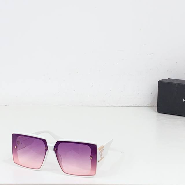 prada Pr136 Size: 69 Ports 10